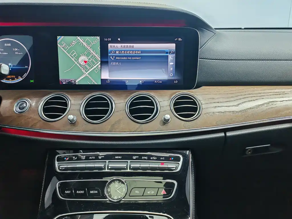 Mercedes-Benz E-Class 2016 — фото 16