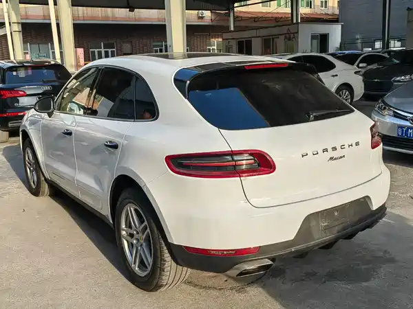 Porsche Macan 2014