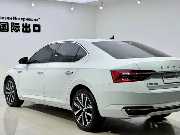 Skoda Superb 2023