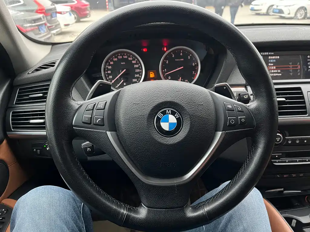 BMW X6 2012 — фото 10