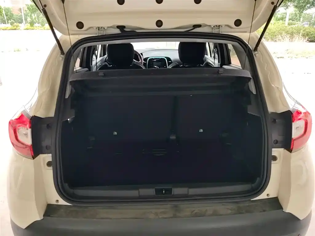 Renault Captur 2018 — фото 19