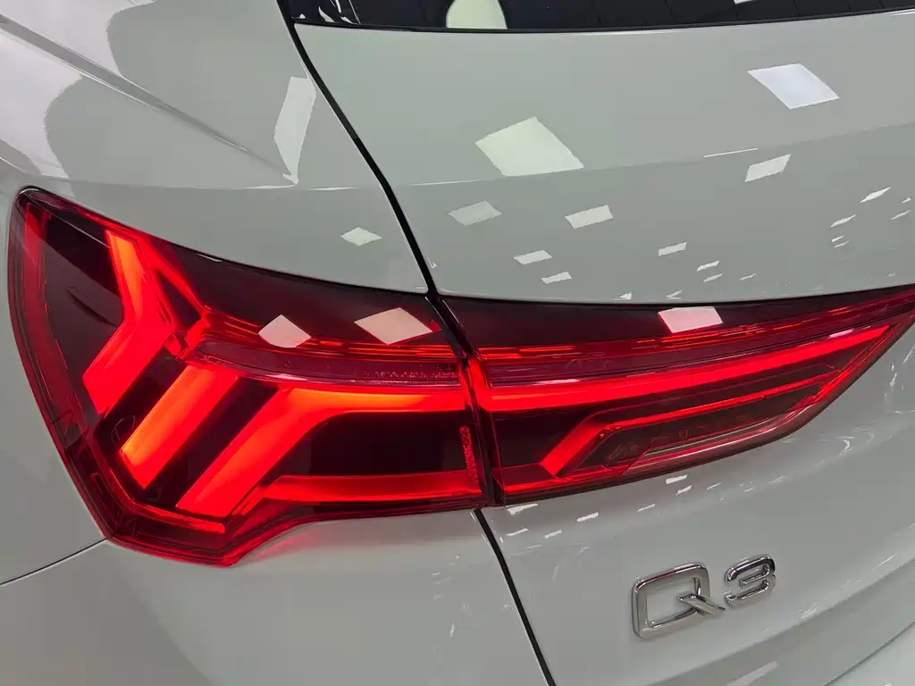 Audi Q3 2025 — фото 12
