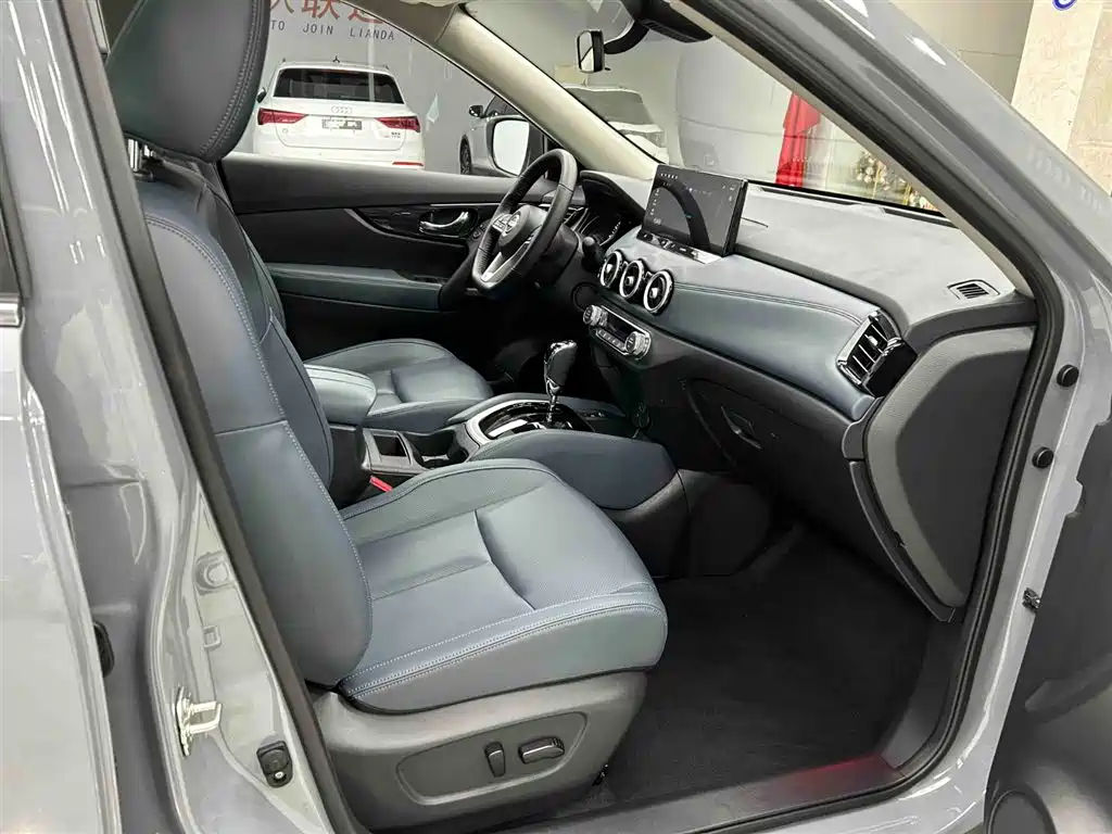 Nissan X-Trail 2025 — фото 13