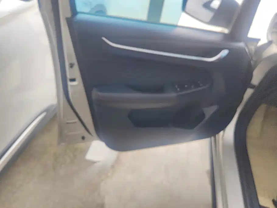 Geely Vision X3 2021