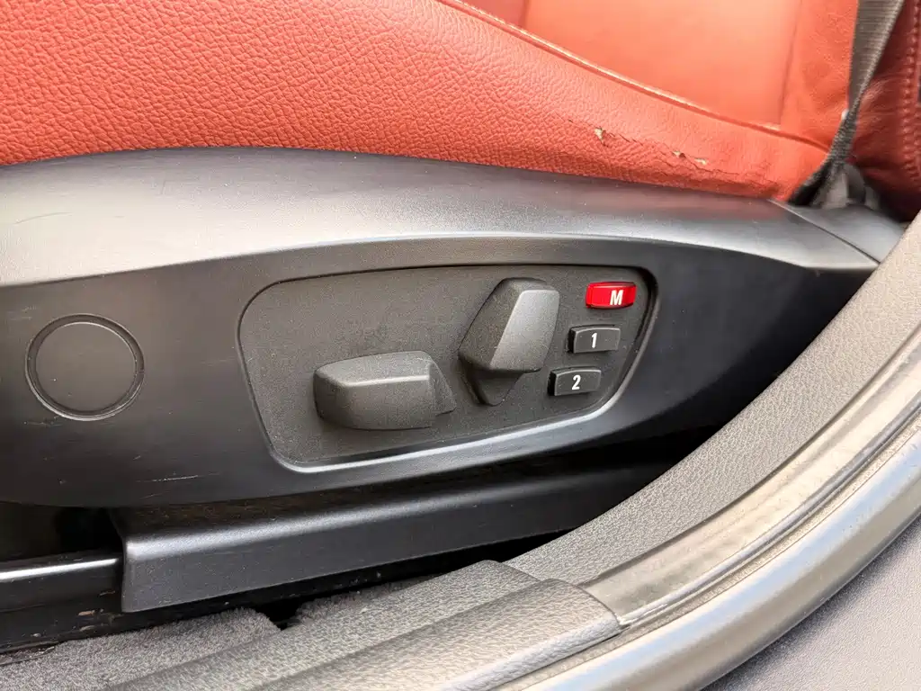 BMW X1 2011 — фото 18