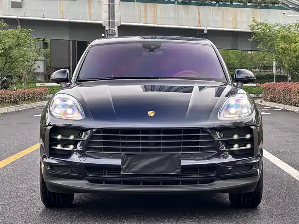 Porsche Macan 2021