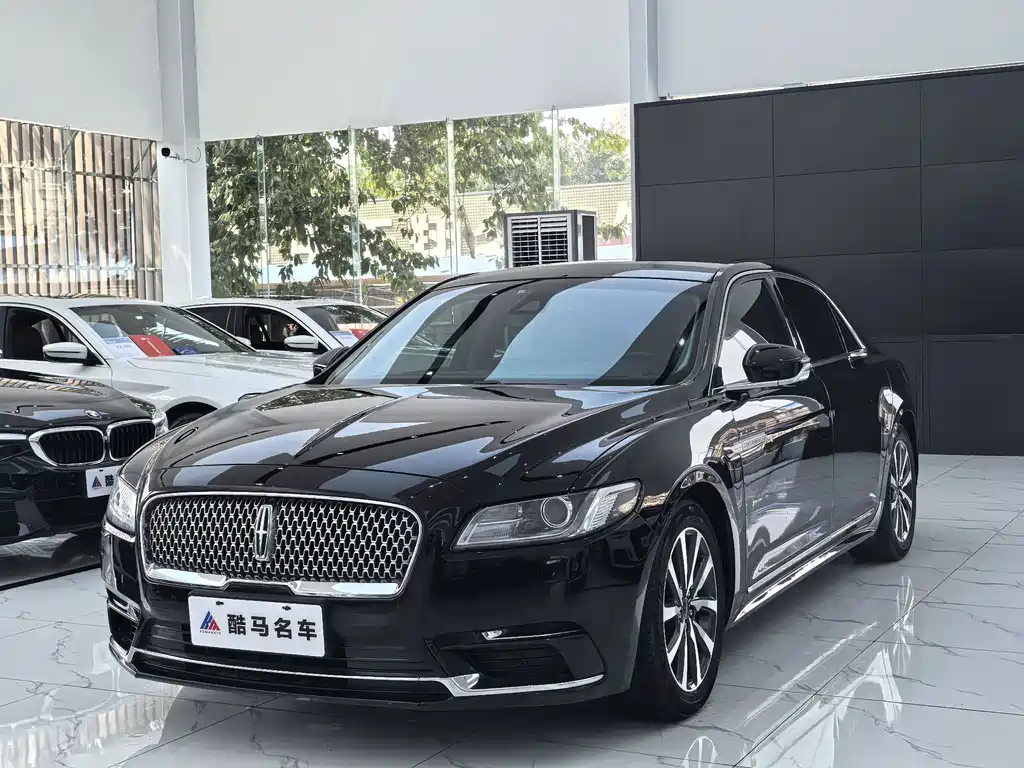 Lincoln Continental 2018 — фото 1
