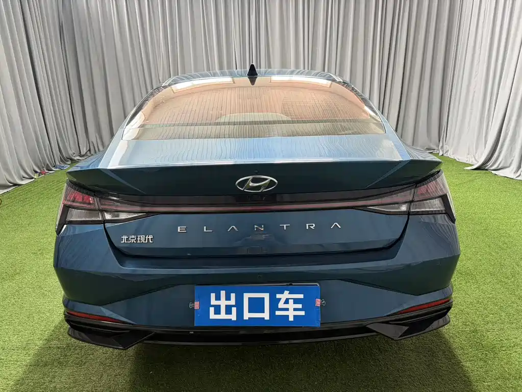 Hyundai Elantra 2022