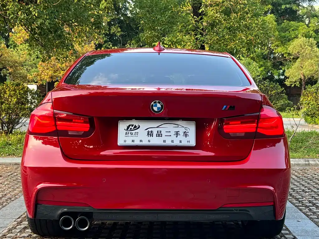 BMW 3 Series 2018 — фото 17