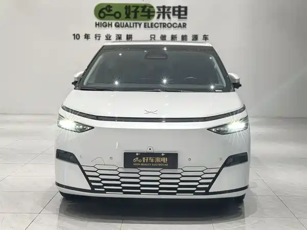 XPeng X9 2024