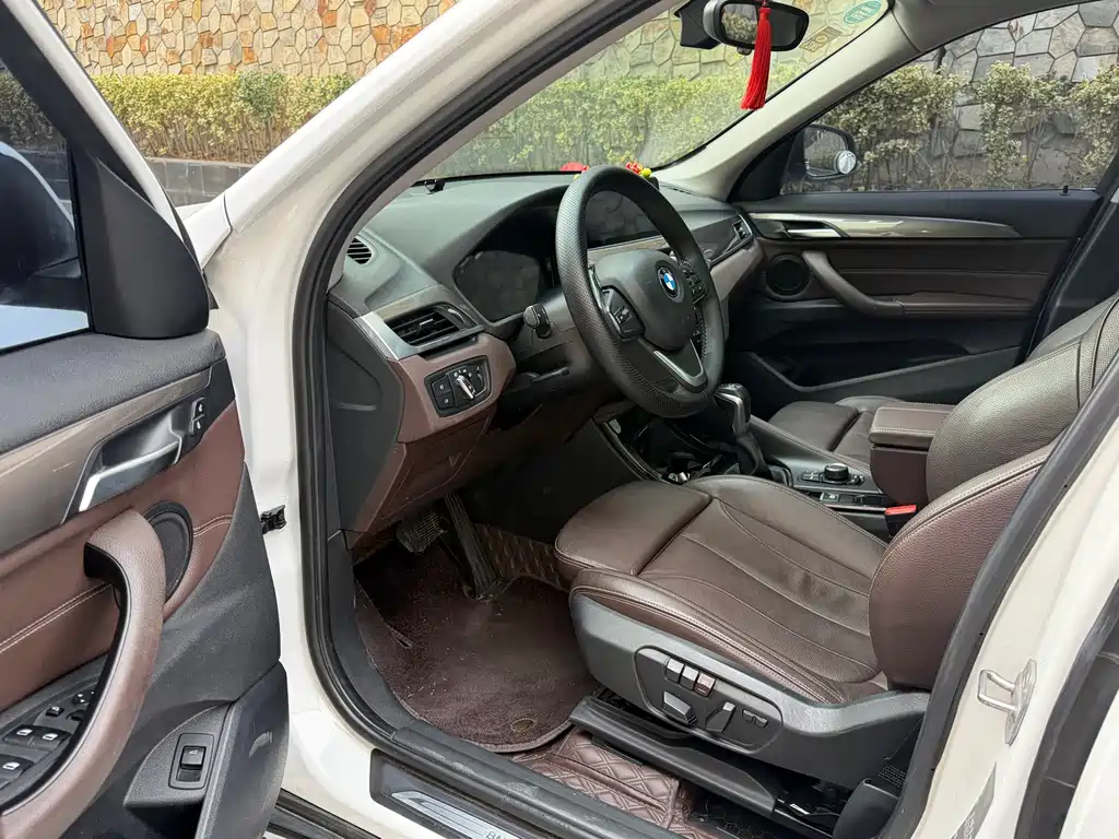 BMW X1 2018 — фото 14