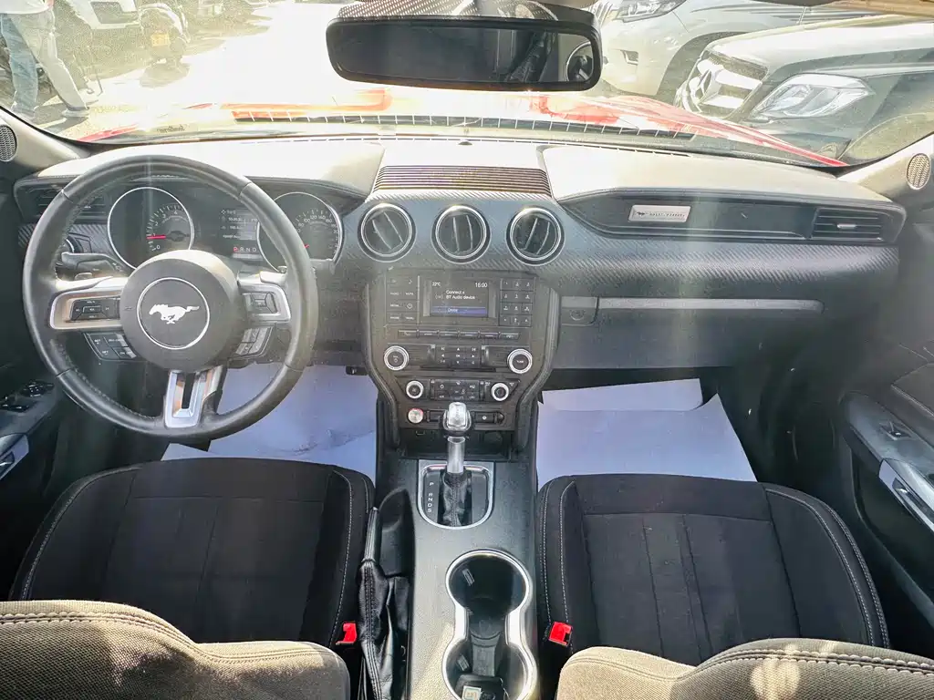 Ford Mustang 2019 — фото 15