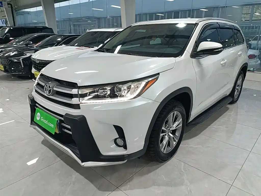Toyota Highlander 2021 — фото 2