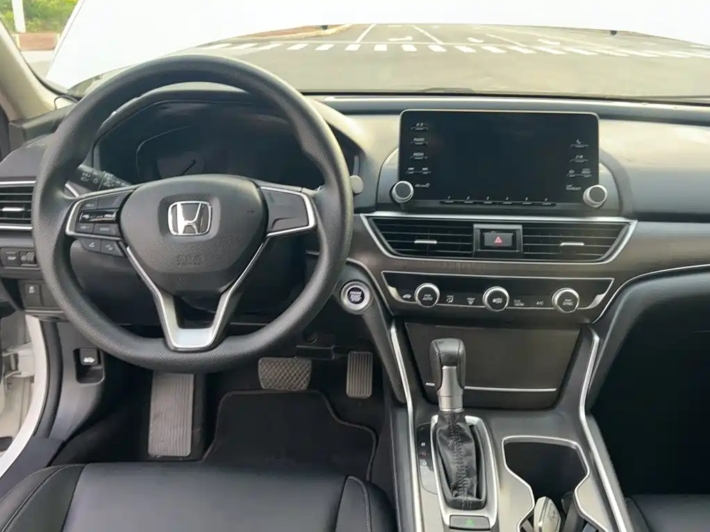 Honda Accord 2020 — фото 11