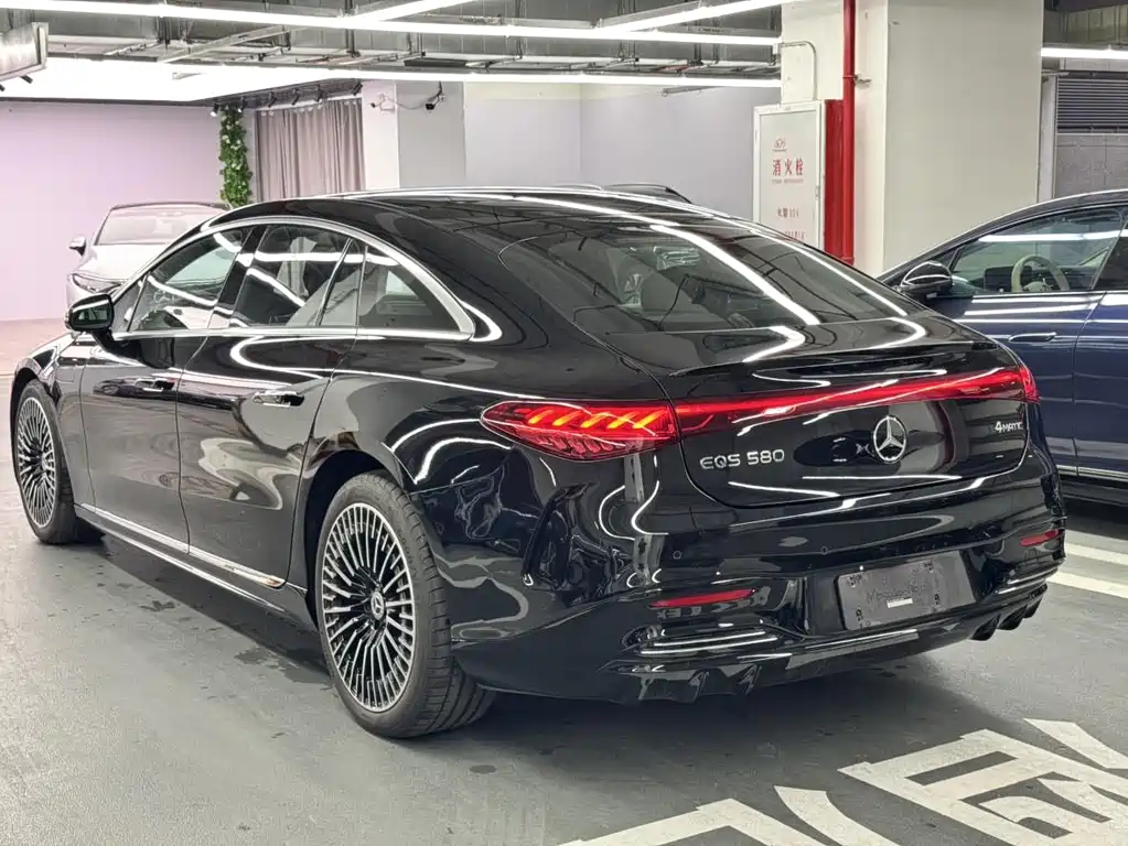 Mercedes-Benz EQS 2023 — фото 4