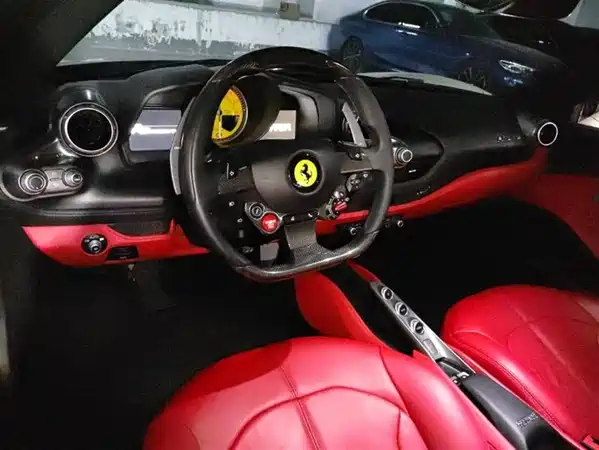 Ferrari F8 2019