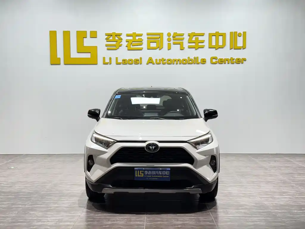 Toyota RAV4 2020 — фото 2