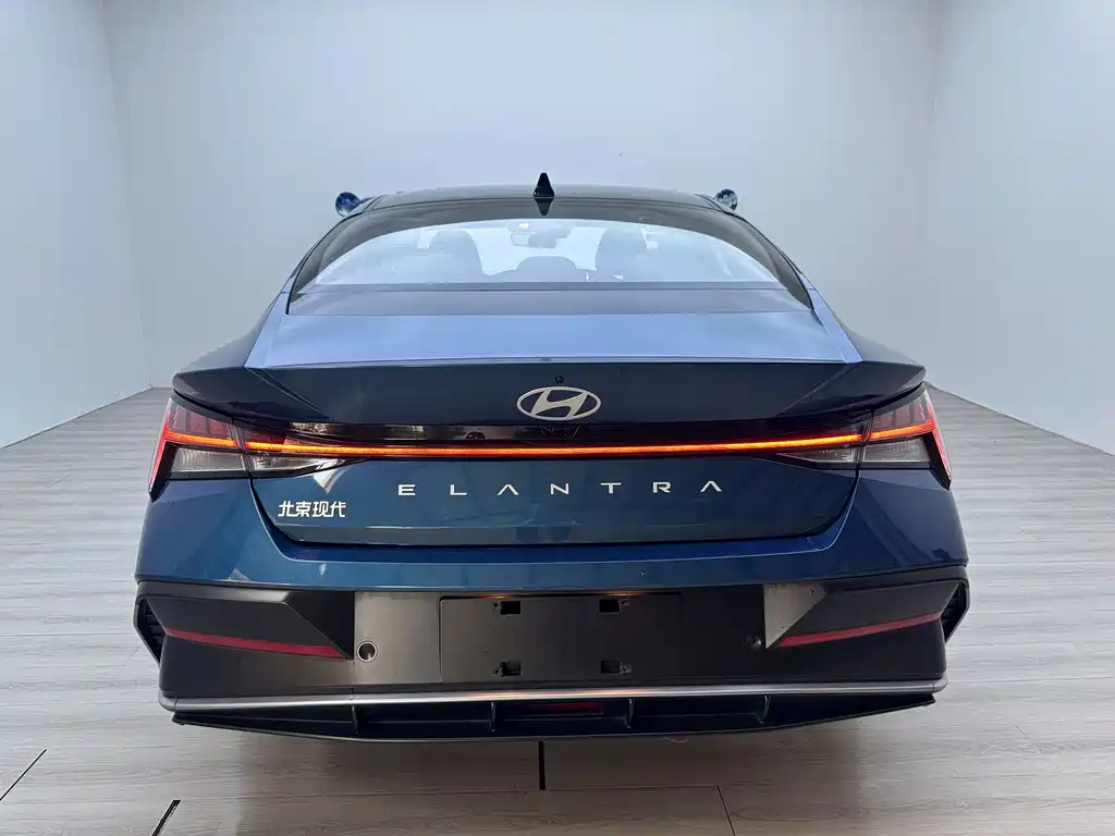 Hyundai Elantra 2023