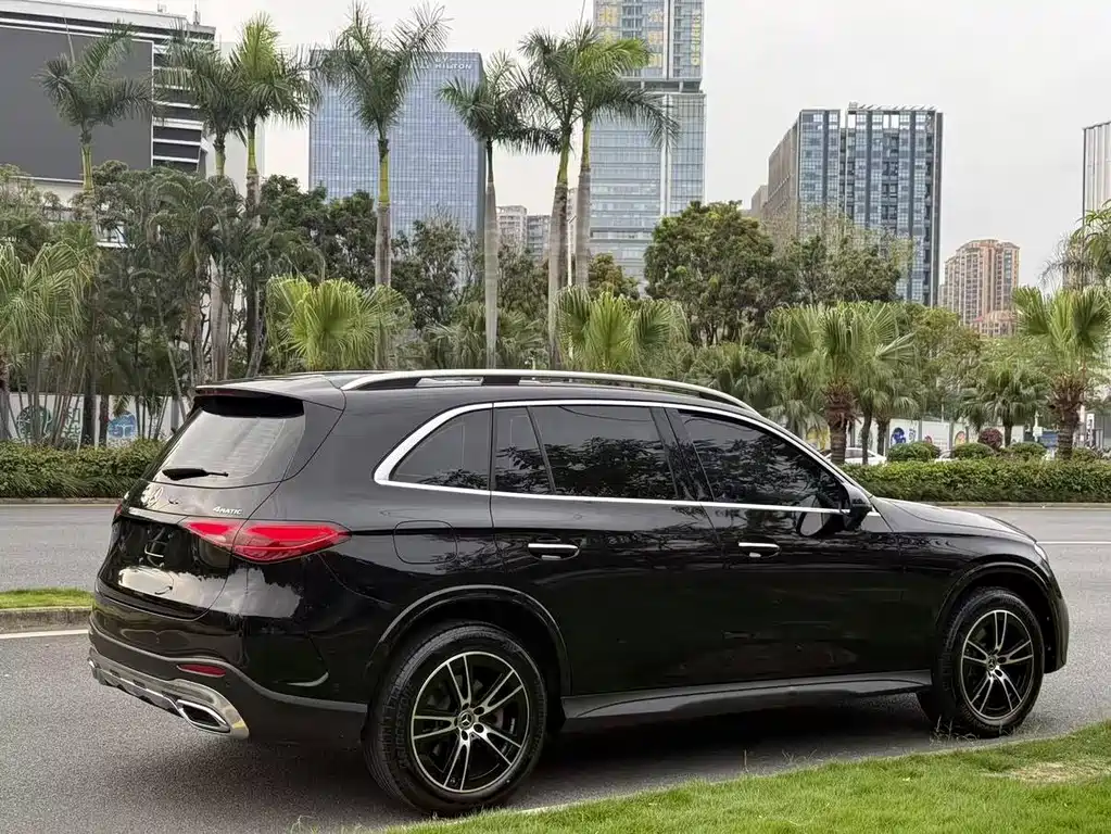 Mercedes-Benz GLC 2025
