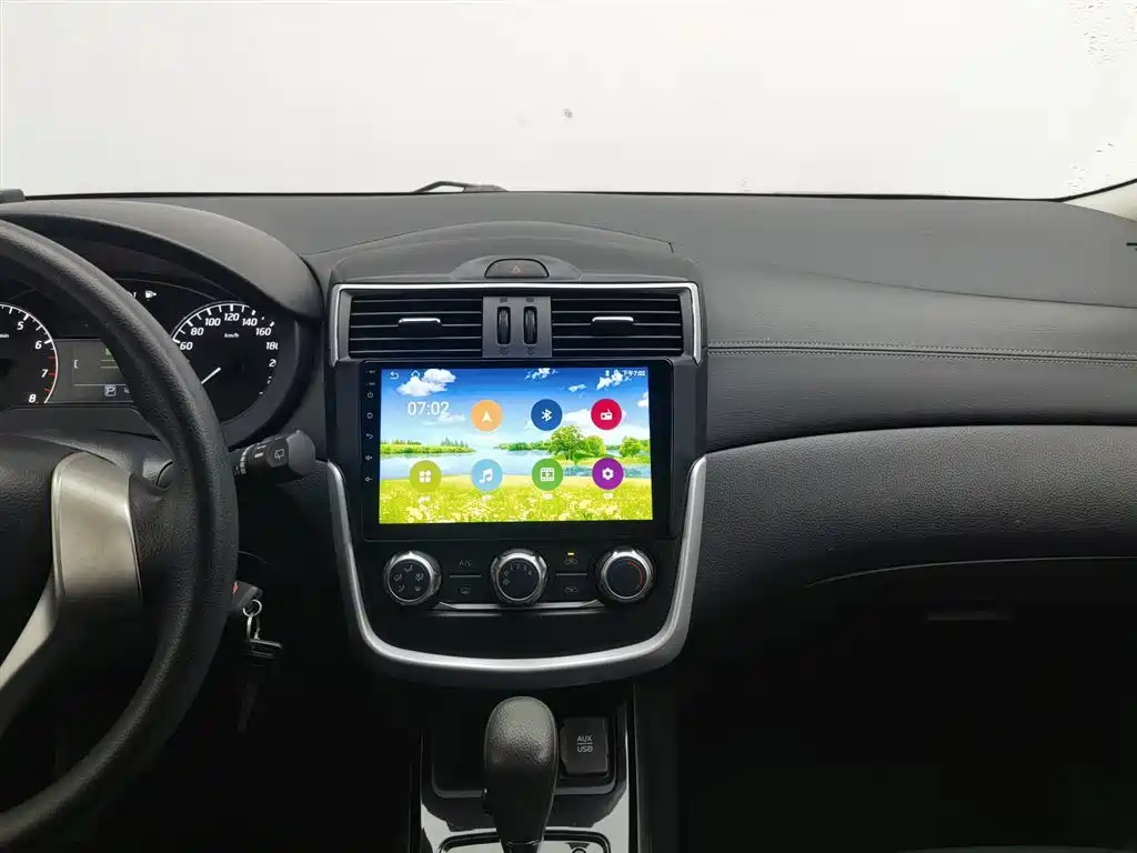 Nissan Tiida 2018 — фото 12