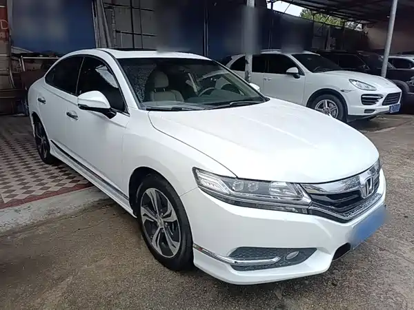 Honda Spirior 2015