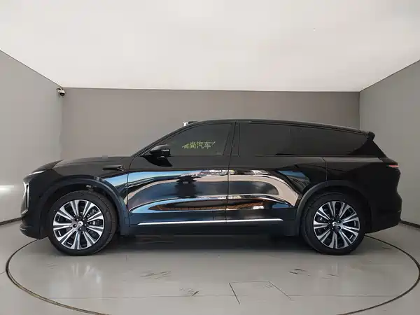 NIO ES8 2023
