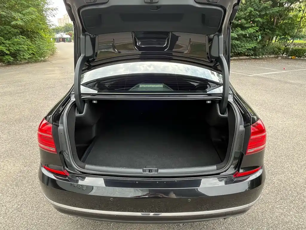 Volkswagen Passat 2018 — фото 18