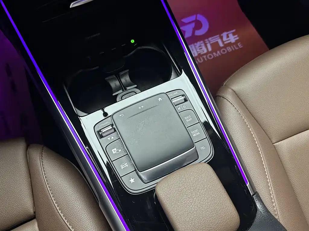 Mercedes-Benz GLB 2023 — фото 24