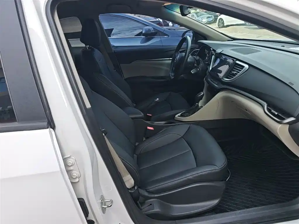 Buick Excelle 2019 — фото 25