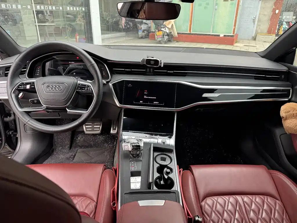 Audi A7L 2025 — фото 9