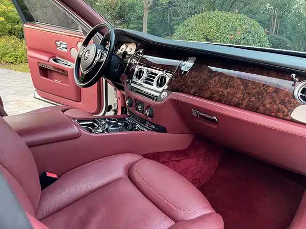 Rolls-Royce Ghost 2015