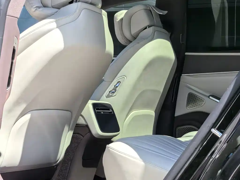 Denza Z9GT 2023 — фото 13