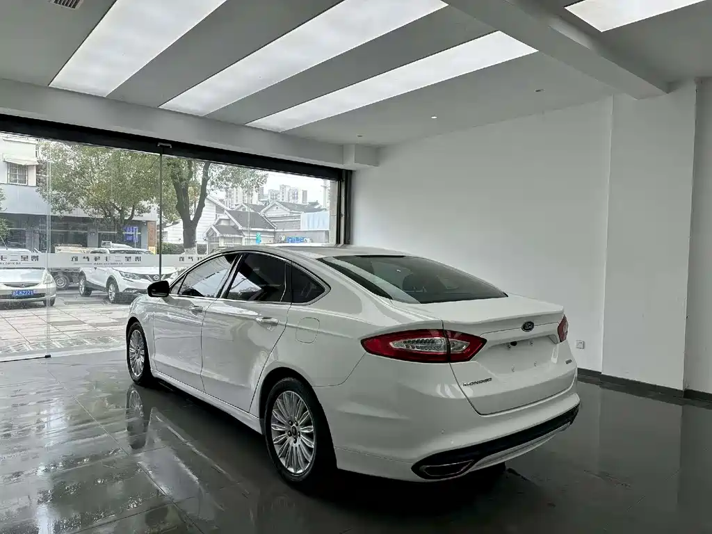 Ford Mondeo 2016 — фото 7