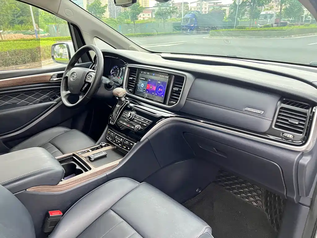 GAC Motor Trumpchi M8 2020 — фото 12
