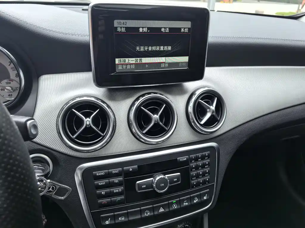Mercedes-Benz GLA 2015 — фото 21