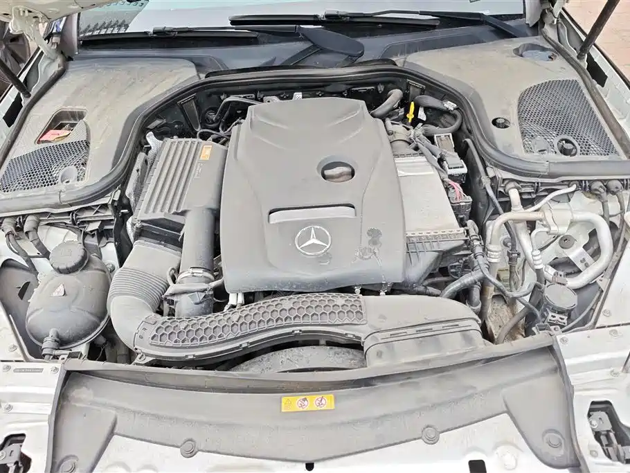 Mercedes-Benz E-Class 2016 — фото 10