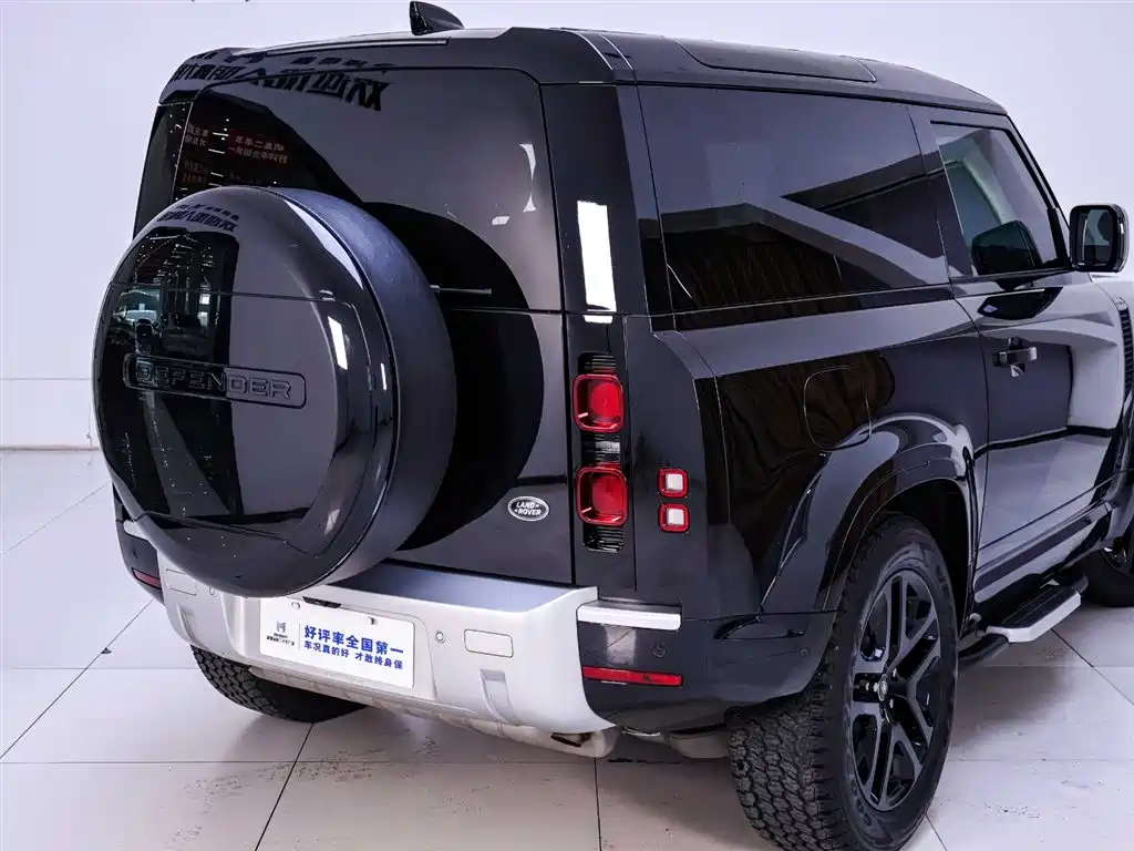 Land Rover Defender 2022 — фото 8