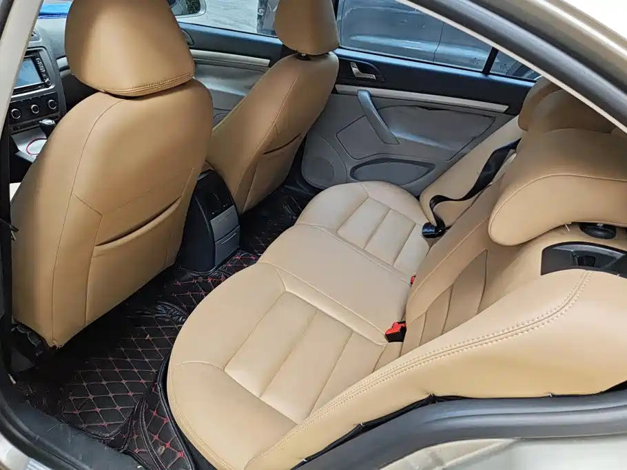 Skoda Octavia 2014 — фото 10