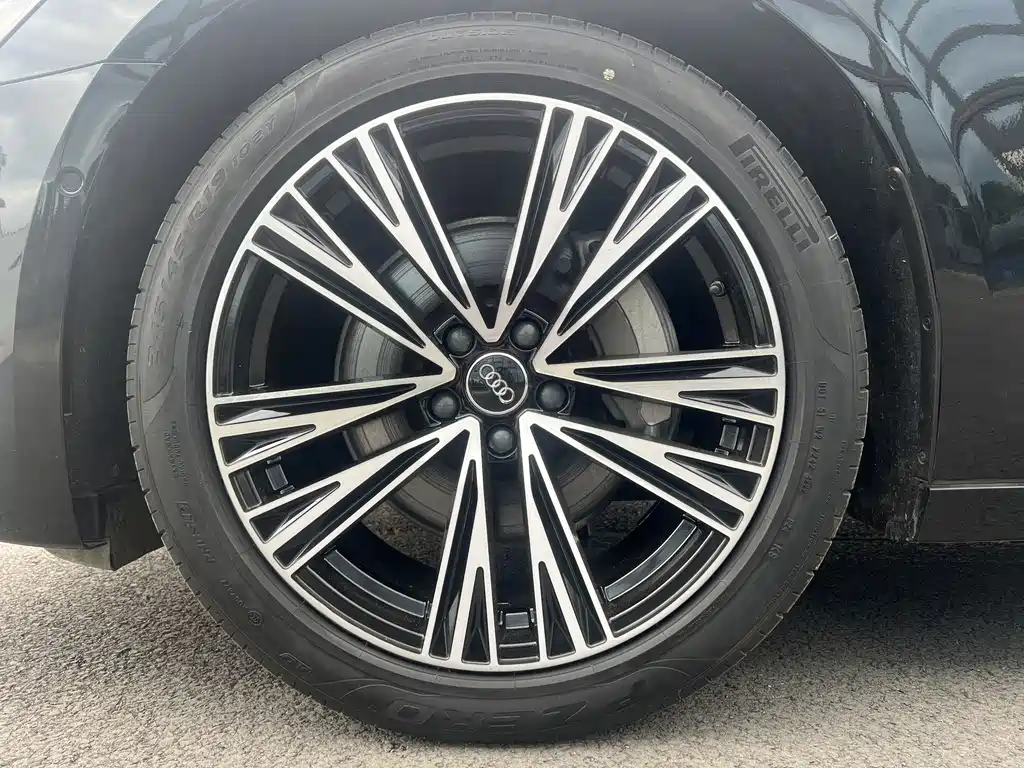 Audi A6L 2023 — фото 15