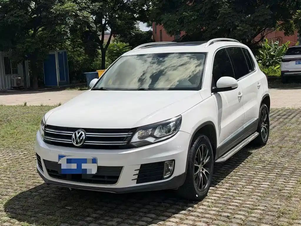 Volkswagen Tiguan 2016 — фото 1