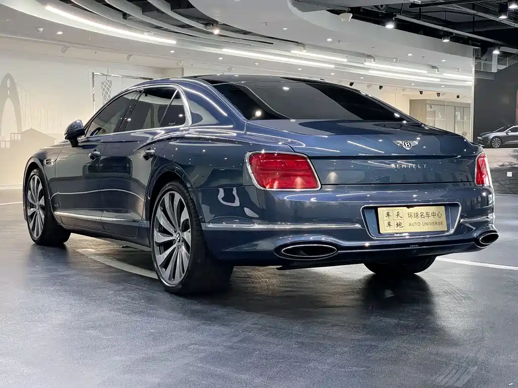 Bentley Flying Spur 2020 — фото 30
