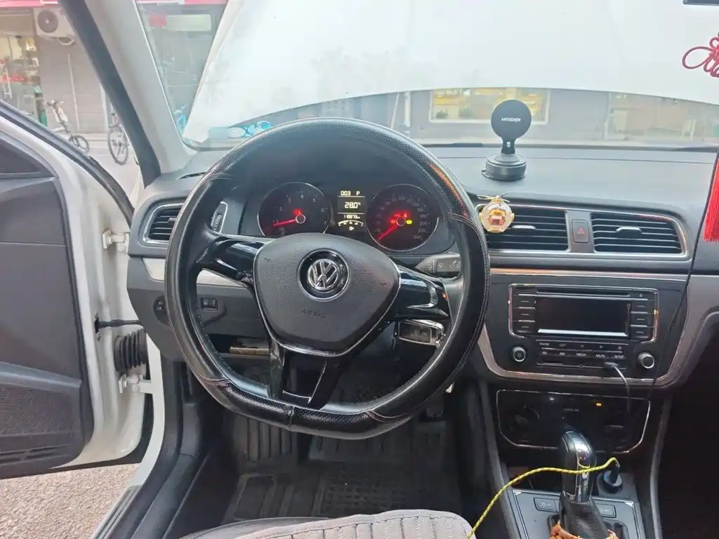 Volkswagen Lavida 2016