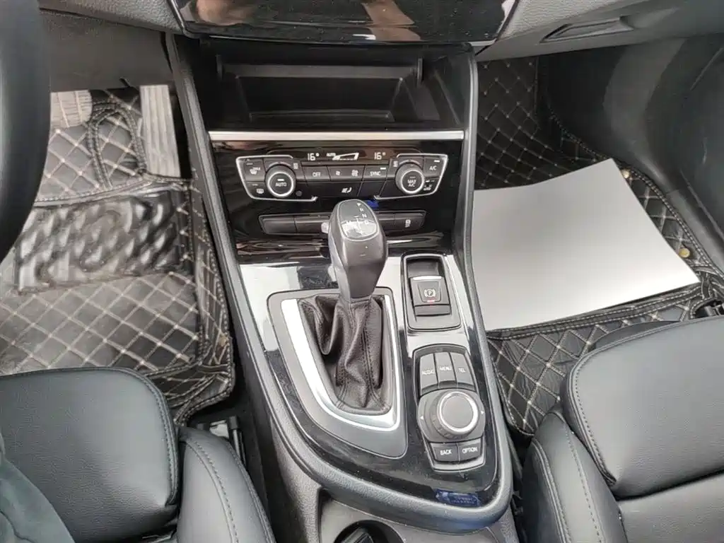 BMW 2 Series Active Tourer 2016 — фото 14