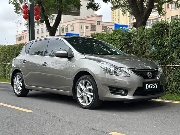 Nissan Tiida 2011