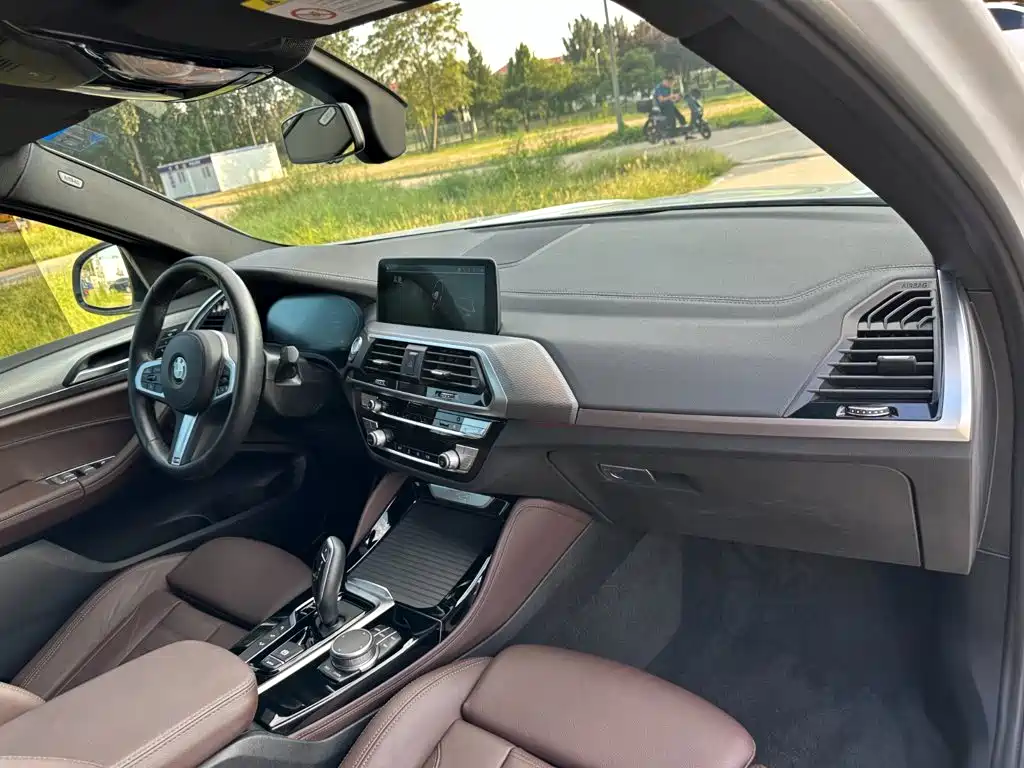 BMW X4 2021 — фото 18