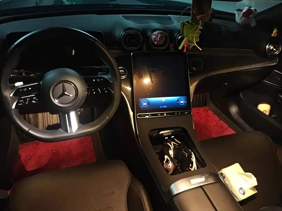 Mercedes-Benz C-Class 2023 — фото 12