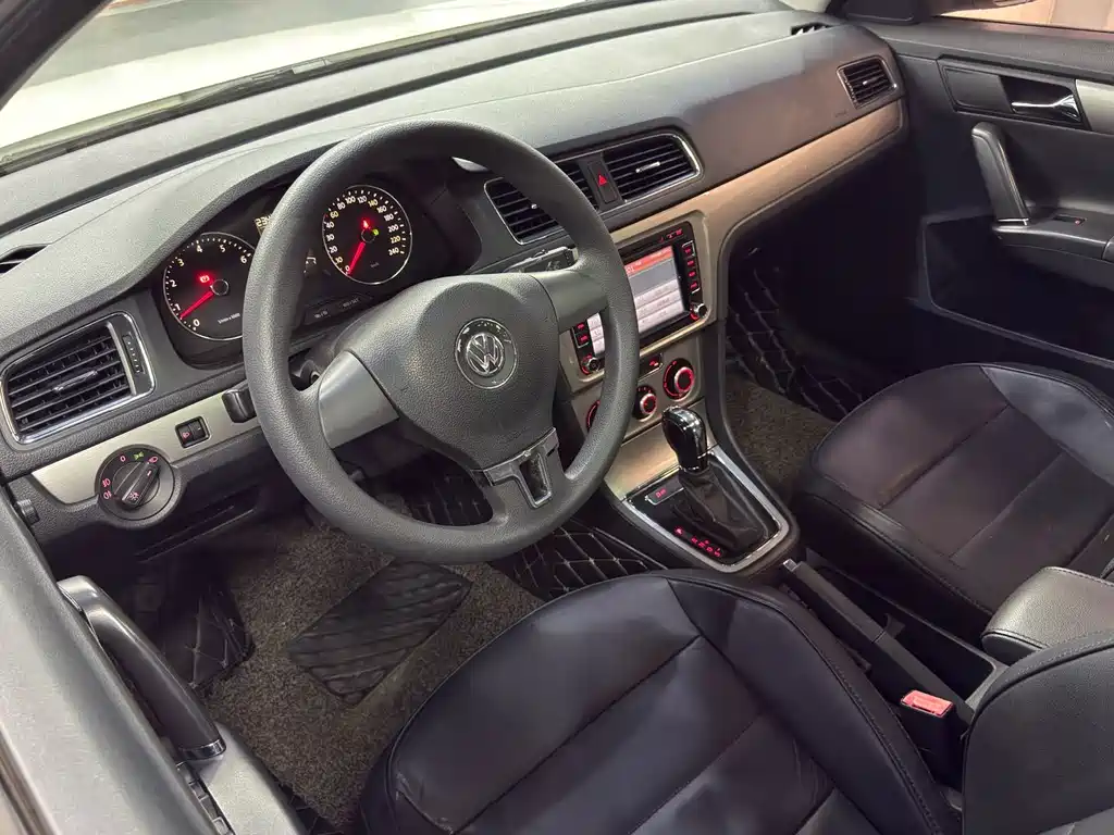 Volkswagen Lavida 2015 — фото 14