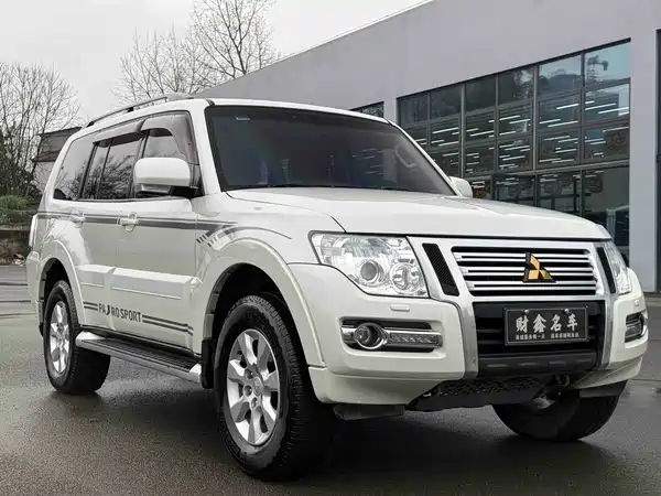 Mitsubishi Pajero 2019