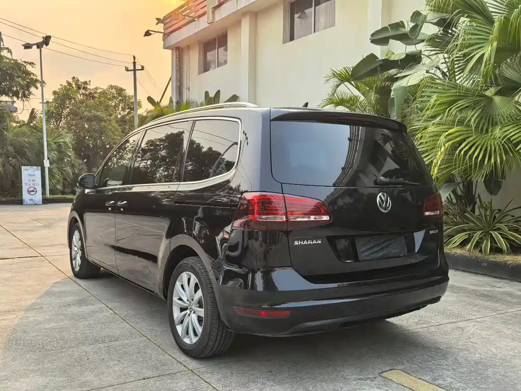 Volkswagen Sharan 2016 — фото 5