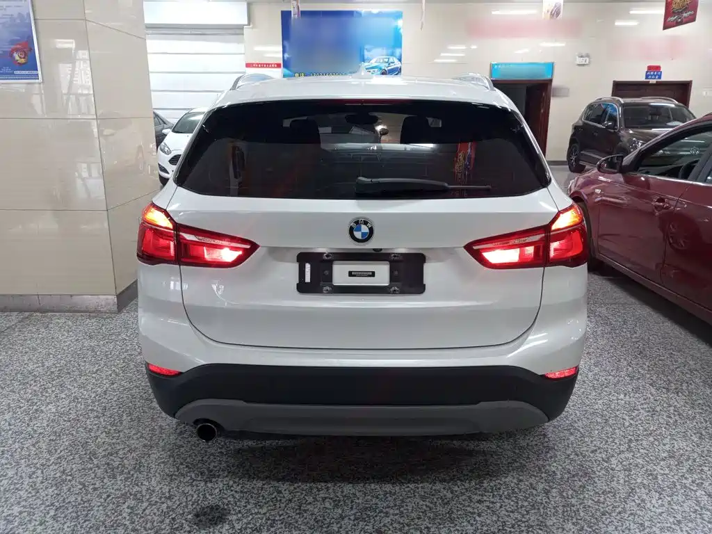 BMW X1 2017 — фото 4